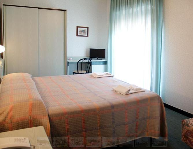 Hotel Aurora Castiglione della Pescaia Bagian luar foto