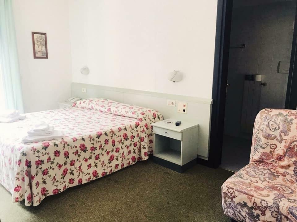 Hotel Aurora Castiglione della Pescaia Bagian luar foto